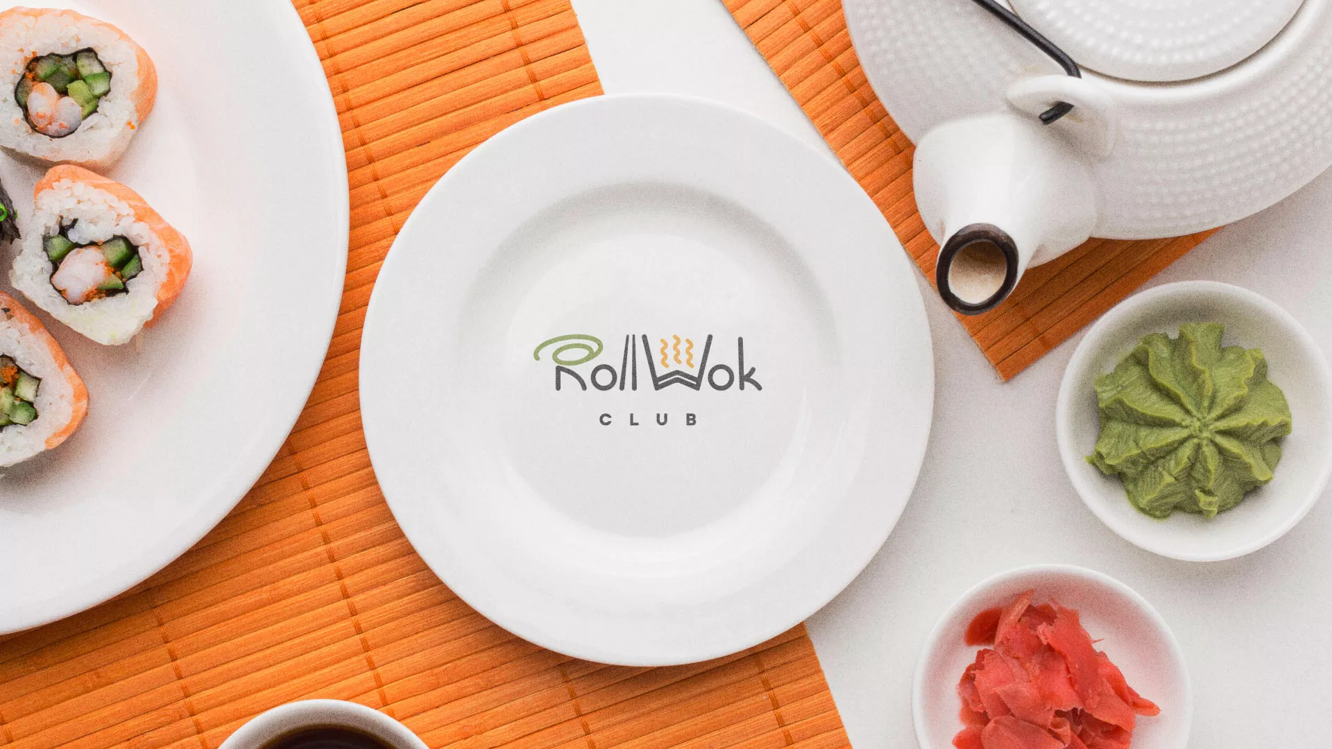Разработка логотипа и фирменного стиля суши-бара «Roll Wok Club» в Алейске